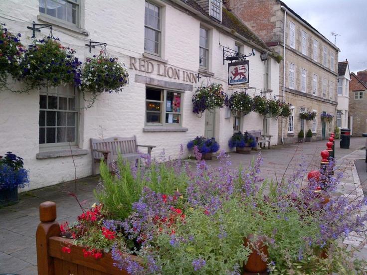The Red Lion Hotel Cricklade Kültér fotó